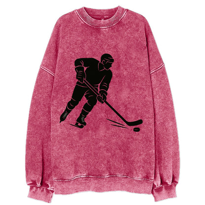 Ice hockey player shooting puck - Vintage Sweatshirt - Pink