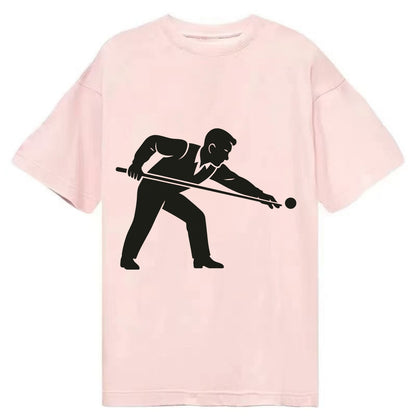 Pool player lining up shot - Classic T-shirt - Pink