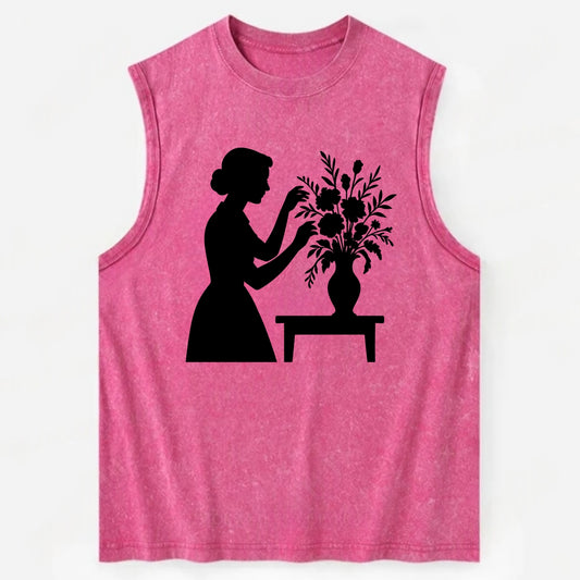 Florist arranging dramatic bouquet - Vintage Washed Tank - Pink