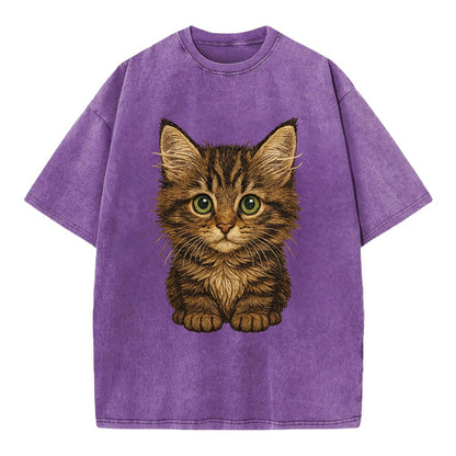 Baby Maine Coon Kitten - large fluffy tabby, tufted ears, big green eyes, - Vintage T-shirt - Purple