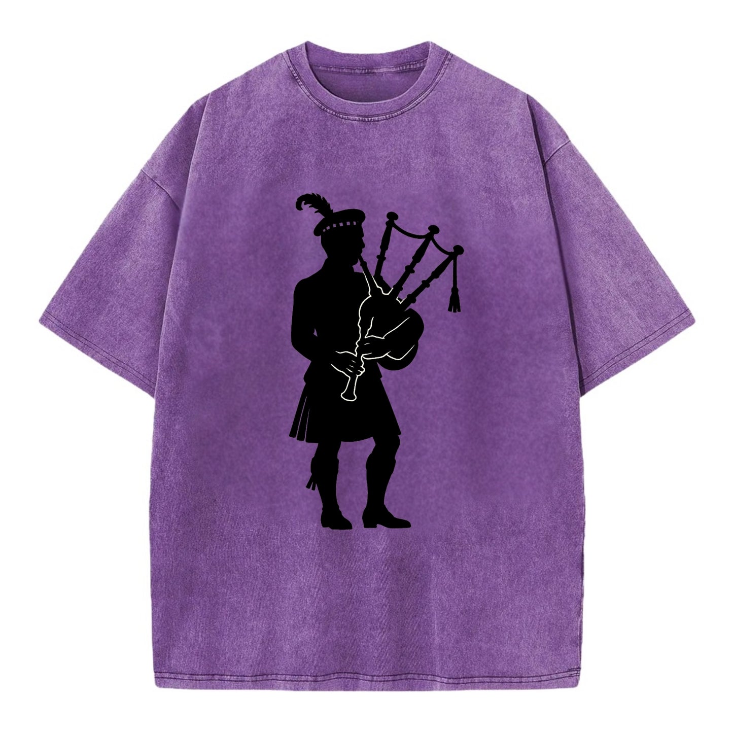 Bagpiper in traditional stance - Vintage T-shirt - Purple