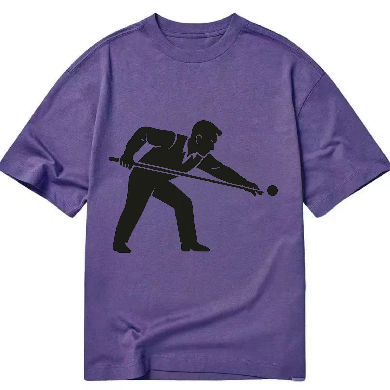 Pool player lining up shot - Classic T-shirt - Purple