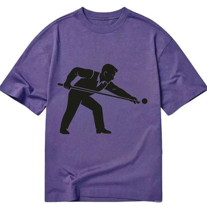 Pool player lining up shot - Classic T-shirt - Purple