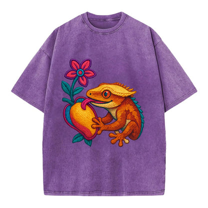 Crested Gecko - Vintage T-shirt - Purple