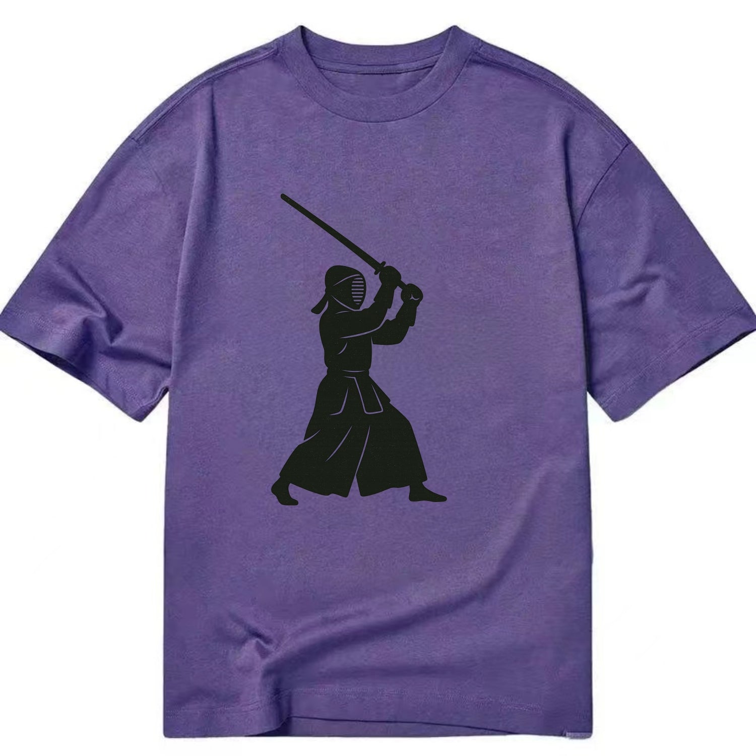 Kendo swordsman in striking stance - Classic T-shirt - Purple