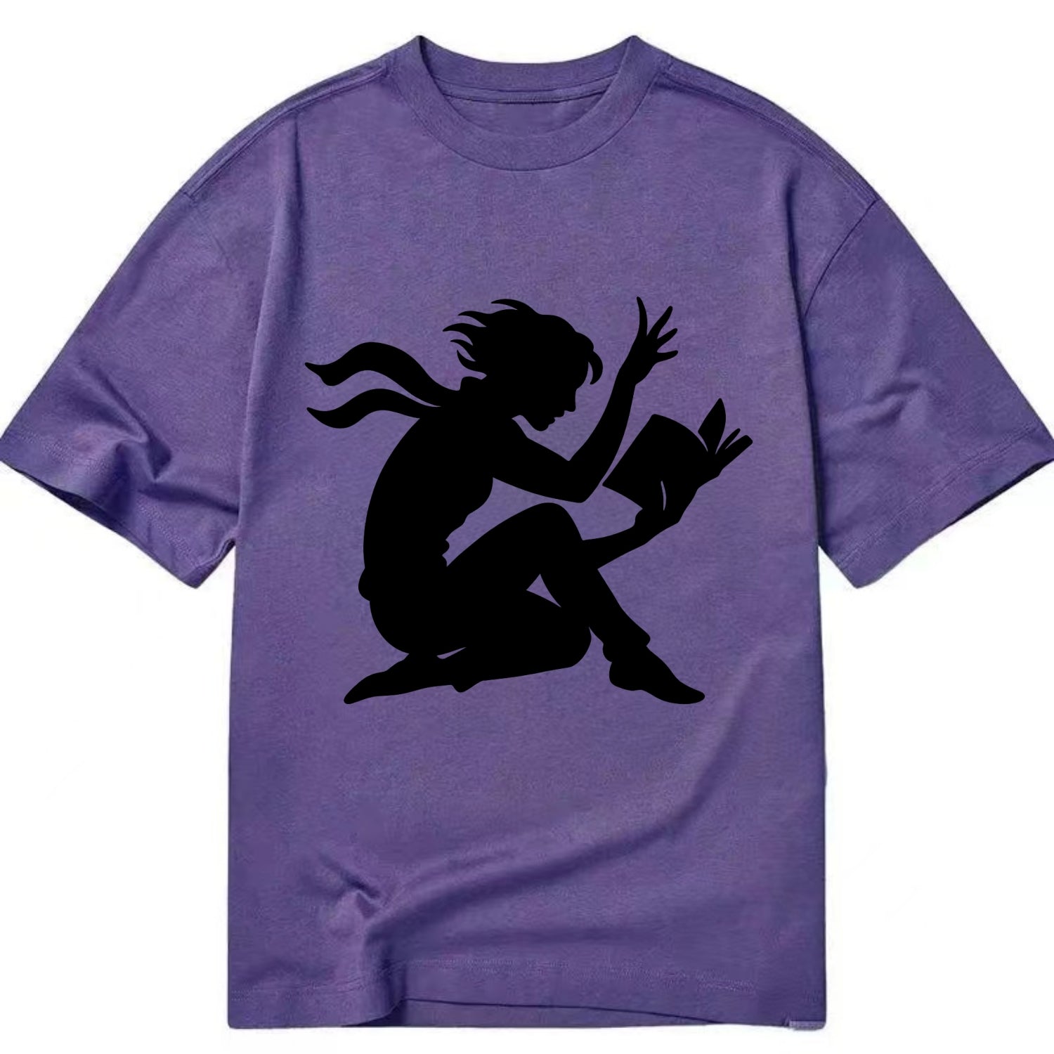 Reader lost in book moment - Classic T-shirt - Purple