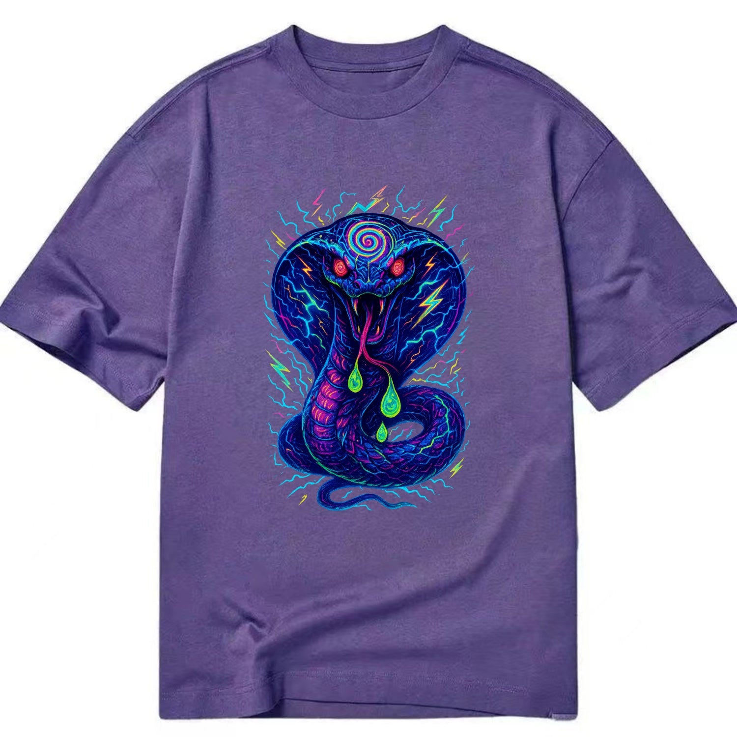Mesmerizing cobra with hypnotic spiral patterns in the hood, scales that shimmer - Classic T-shirt - Purple