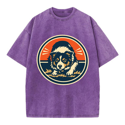 Focused Border Collie Emblem - Vintage T-shirt - Purple