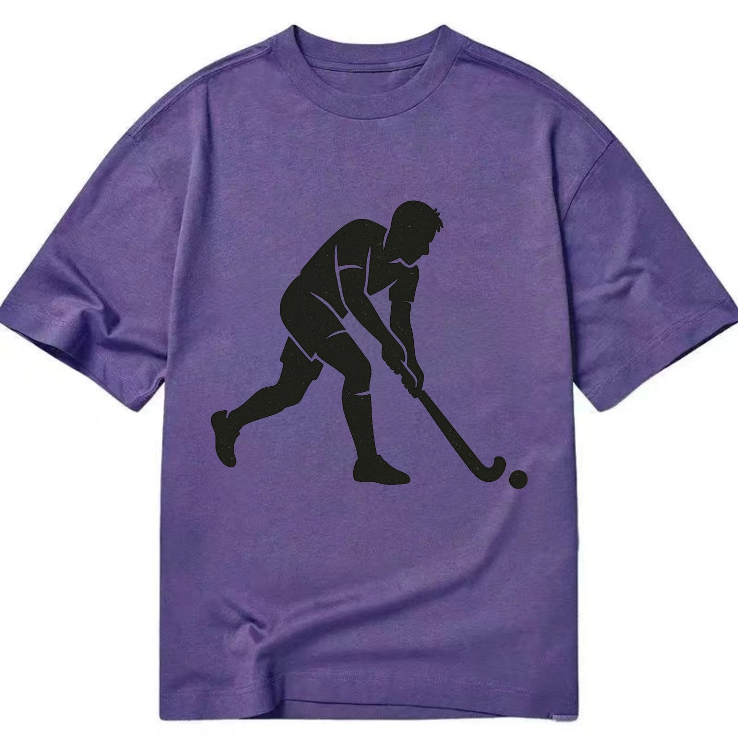Field hockey player striking the ball - Classic T-shirt - Purple