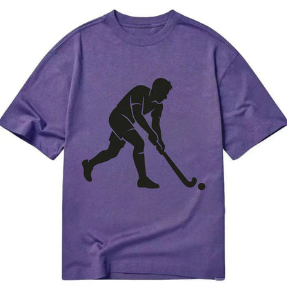 Field hockey player striking the ball - Classic T-shirt - Purple
