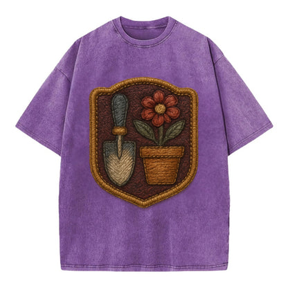 Garden trowel with flower pot - gardener badge - Vintage T-shirt - Purple