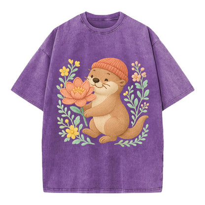 Peach Otter - Vintage T-shirt - Purple