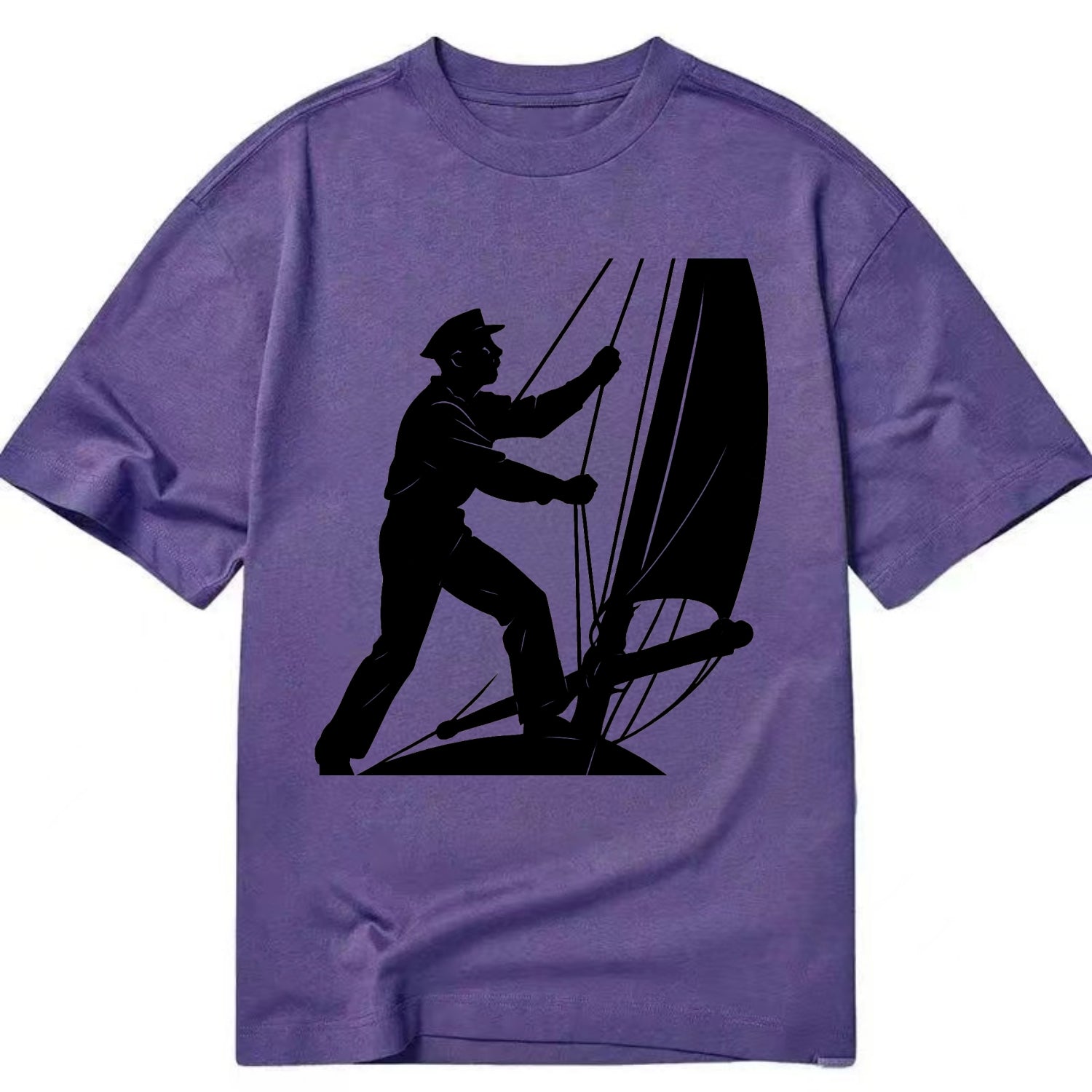 Sailor adjusting the boom on a sailboat - Classic T-shirt - Purple