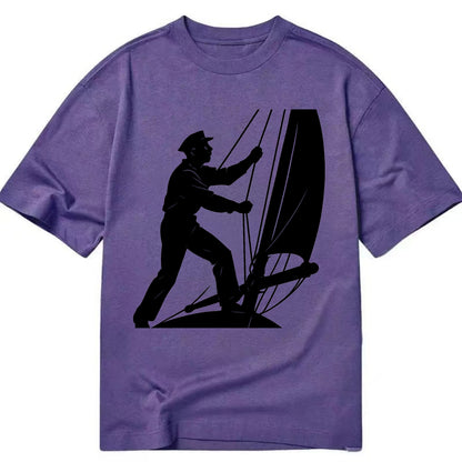 Sailor adjusting the boom on a sailboat - Classic T-shirt - Purple
