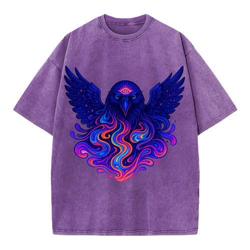Mysterious raven with feathers showing future visions in neon colors, wings - Vintage T-shirt