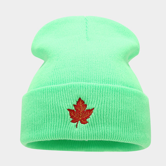 Red Maple Leaf Knit Beanie: Street Style Warm Hat
