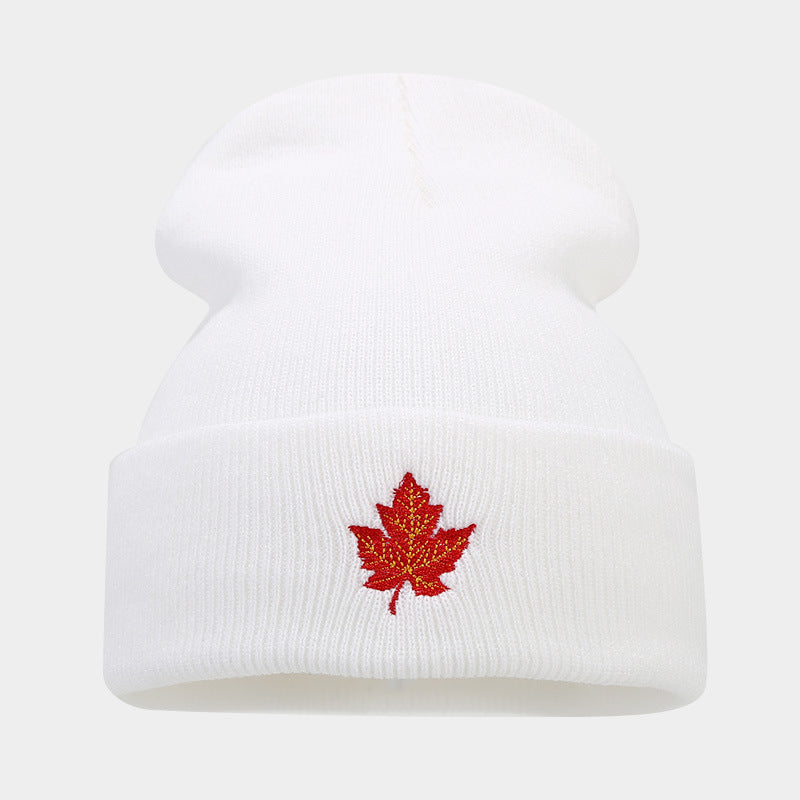 Red Maple Leaf Knit Beanie: Street Style Warm Hat
