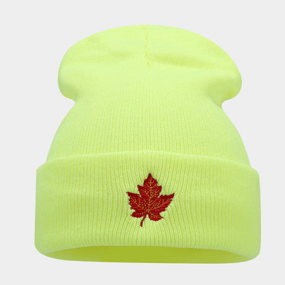 Red Maple Leaf Knit Beanie: Street Style Warm Hat