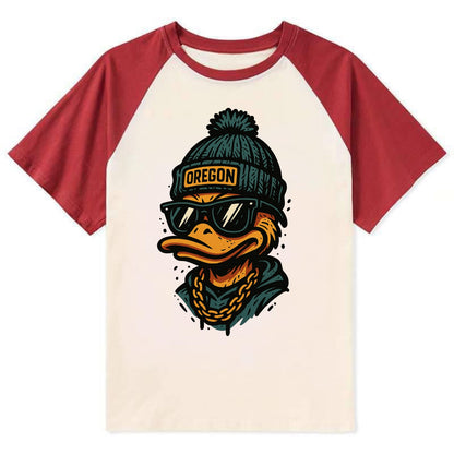 Eugene Duck wearing Oregon beanie with p - Contrast Raglan T-shirt - Red