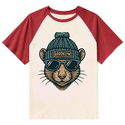 NYC Rat wearing Brooklyn beanie with pom pom and wayfarer sunglasses - Contrast Raglan T-shirt - Red