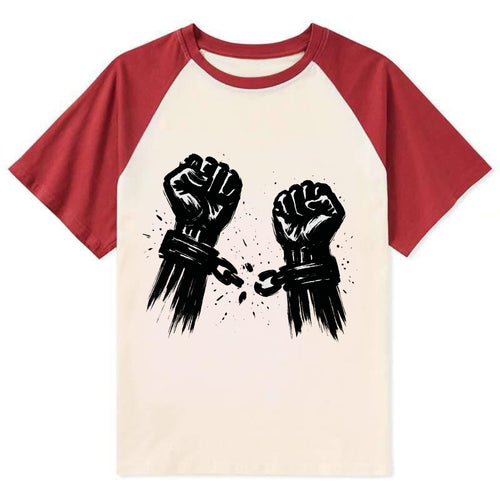 Two raised fists breaking chains - liberation and freedom ink painting - Contrast Raglan T-shirt