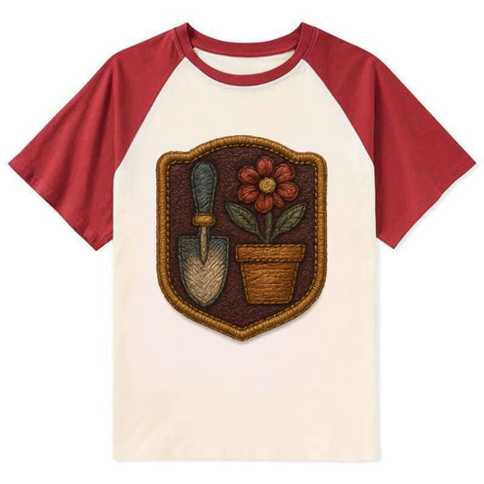 Garden trowel with flower pot - gardener badge - Contrast Raglan T-shirt - Red