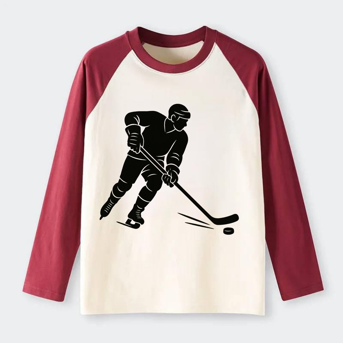 Ice hockey player shooting puck - Raglan Long Sleeve T-Shirt - Red