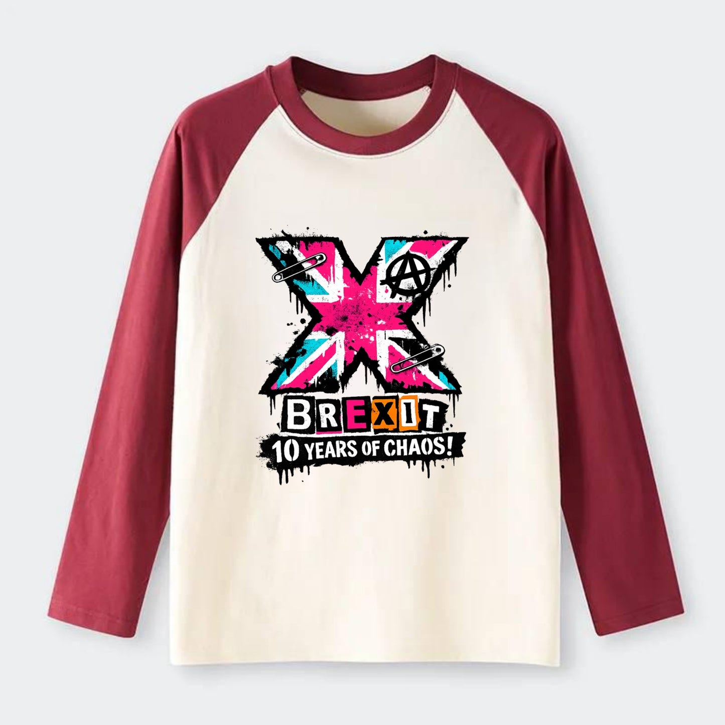 X YEARS | Roman numeral X massive | Union Jack fill pattern | Bold - Raglan Long Sleeve T-Shirt - Red