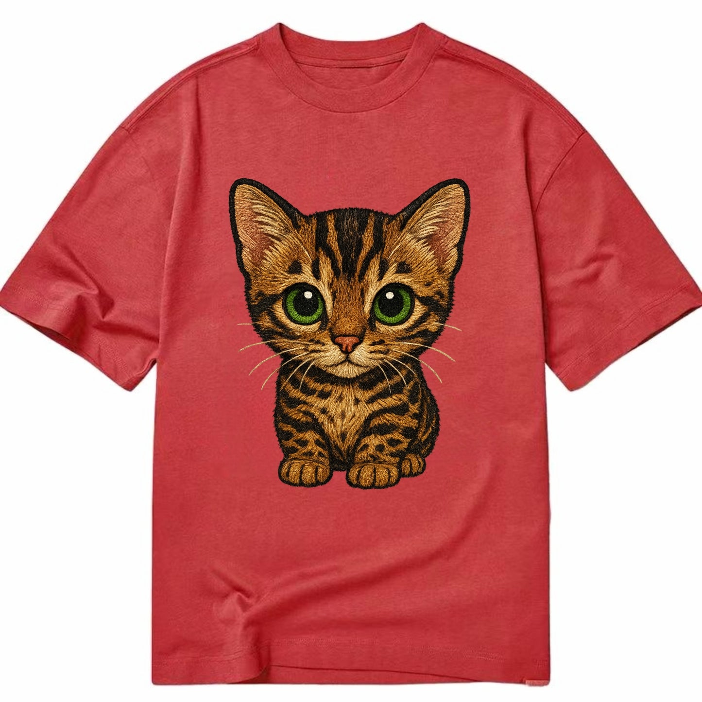 Baby Bengal Kitten - spotted/marbled wild coat, green eyes, athletic build, - Classic T-shirt - Red