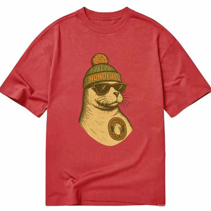 Hawaii Monk Seal wearing Honolulu beanie with pom pom and wayfarer sunglasses - Classic T-shirt - Red