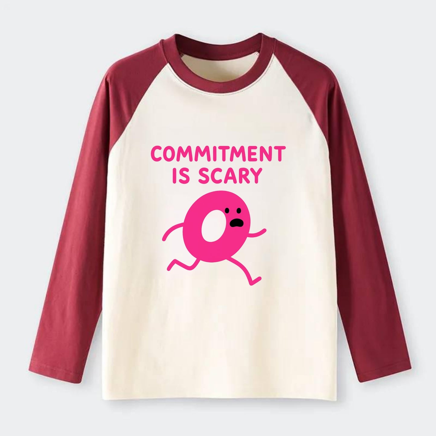 COMMITMENT IS SCARY | Terrified ring running away - Raglan Long Sleeve T-Shirt - Red