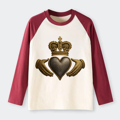 Claddagh Symbol  - Raglan Long Sleeve T-Shirt - Red