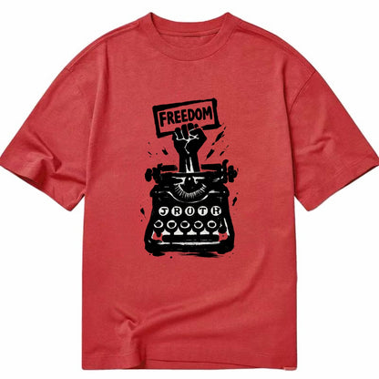 Typewriter keys - journalism and truth ink art - Classic T-shirt - Red