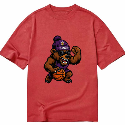 California Grizzly wearing Kings beanie with royal scepter patch and wayfarer - Classic T-shirt - Red