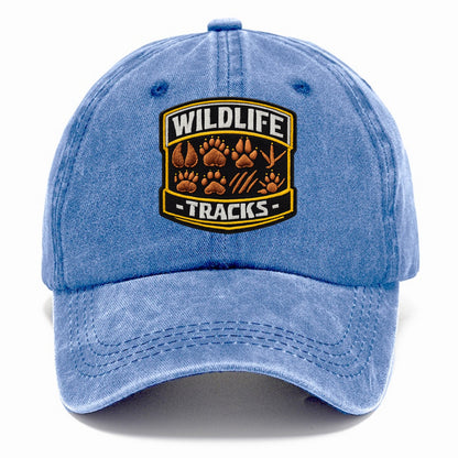 WILDLIFE TRACKS - animal footprints in brown , tracker - Classic Cap - Summer Sky(Blue)