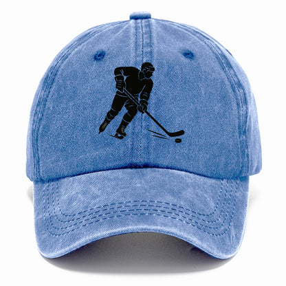 Ice hockey player shooting puck - Classic Cap - Summer Sky(Blue)