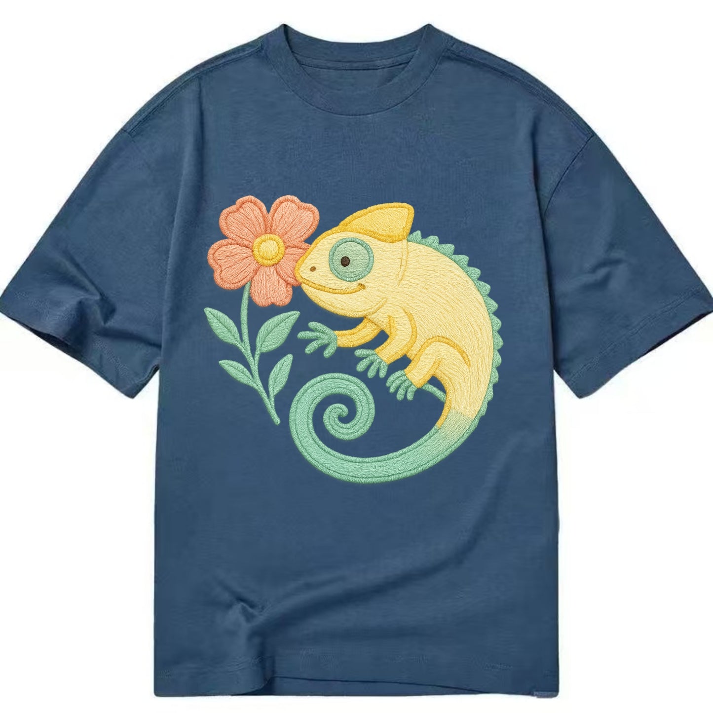 Yellow Chameleon - Classic T-shirt - Twilight Navy(Blue)