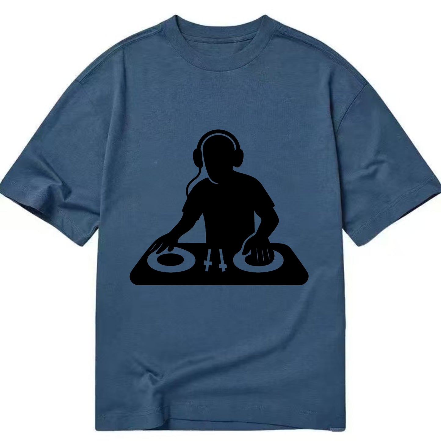 DJ with turntables and headphones - Classic T-shirt - Twilight Navy(Blue)