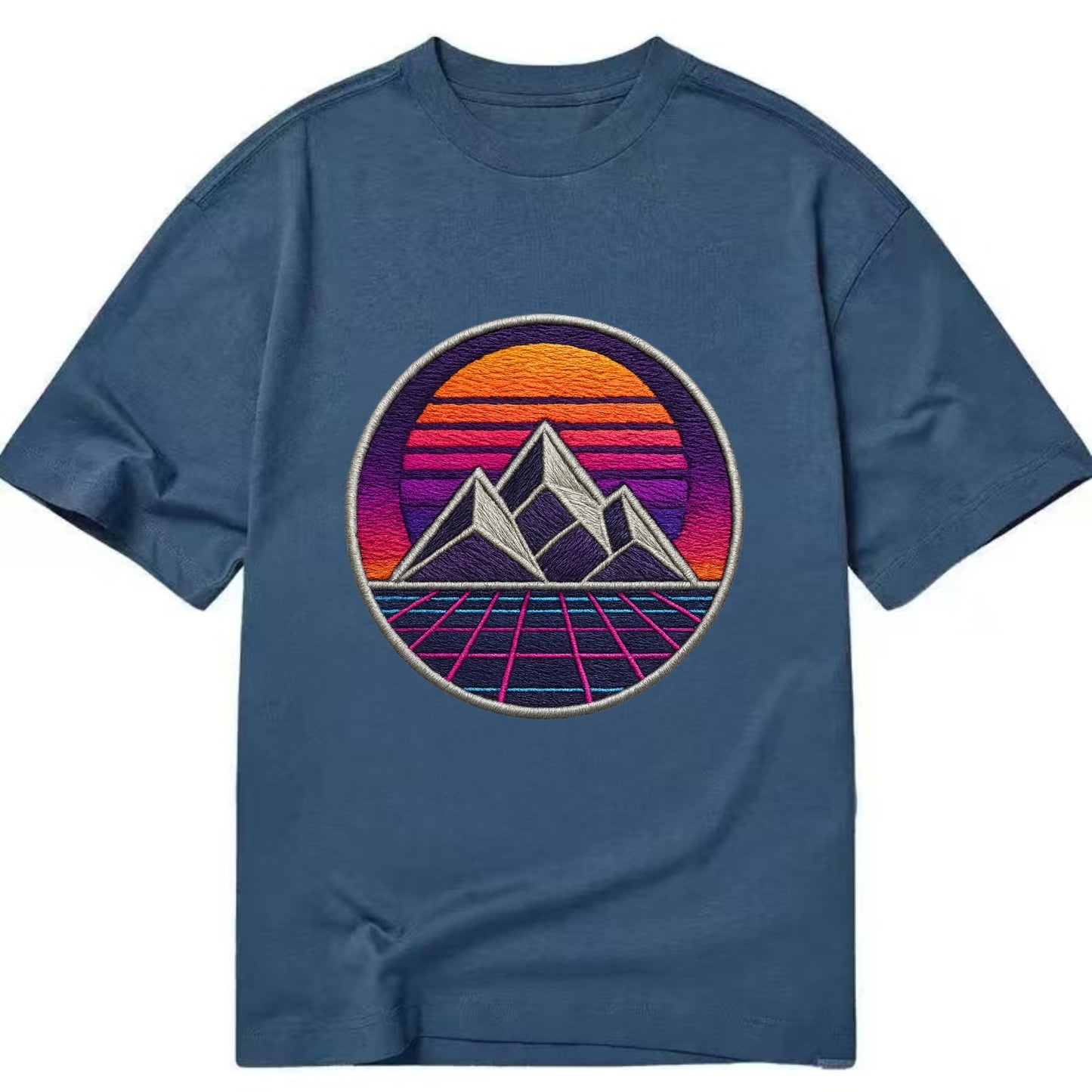 Retrowave Mountains - Classic T-shirt - Twilight Navy(Blue)