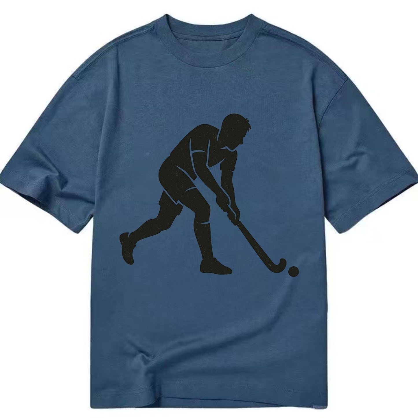Field hockey player striking the ball - Classic T-shirt - Twilight Navy(Blue)