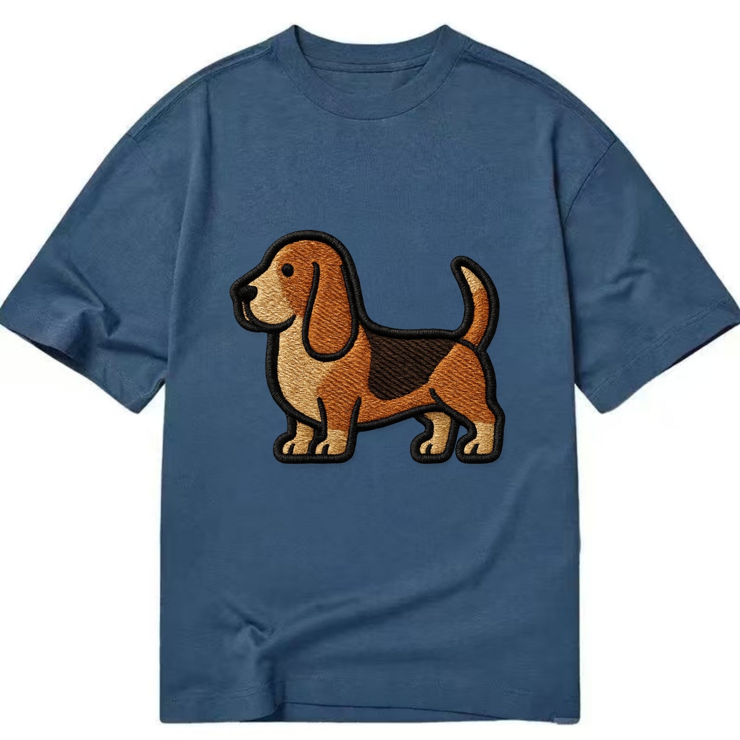 Basset Hound - Trendy low-rider design with prominent black outline - Classic T-shirt - Twilight Navy(Blue)
