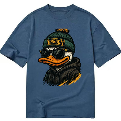 Eugene Duck wearing Oregon beanie with O patch - Classic T-shirt - Twilight Navy(Blue)