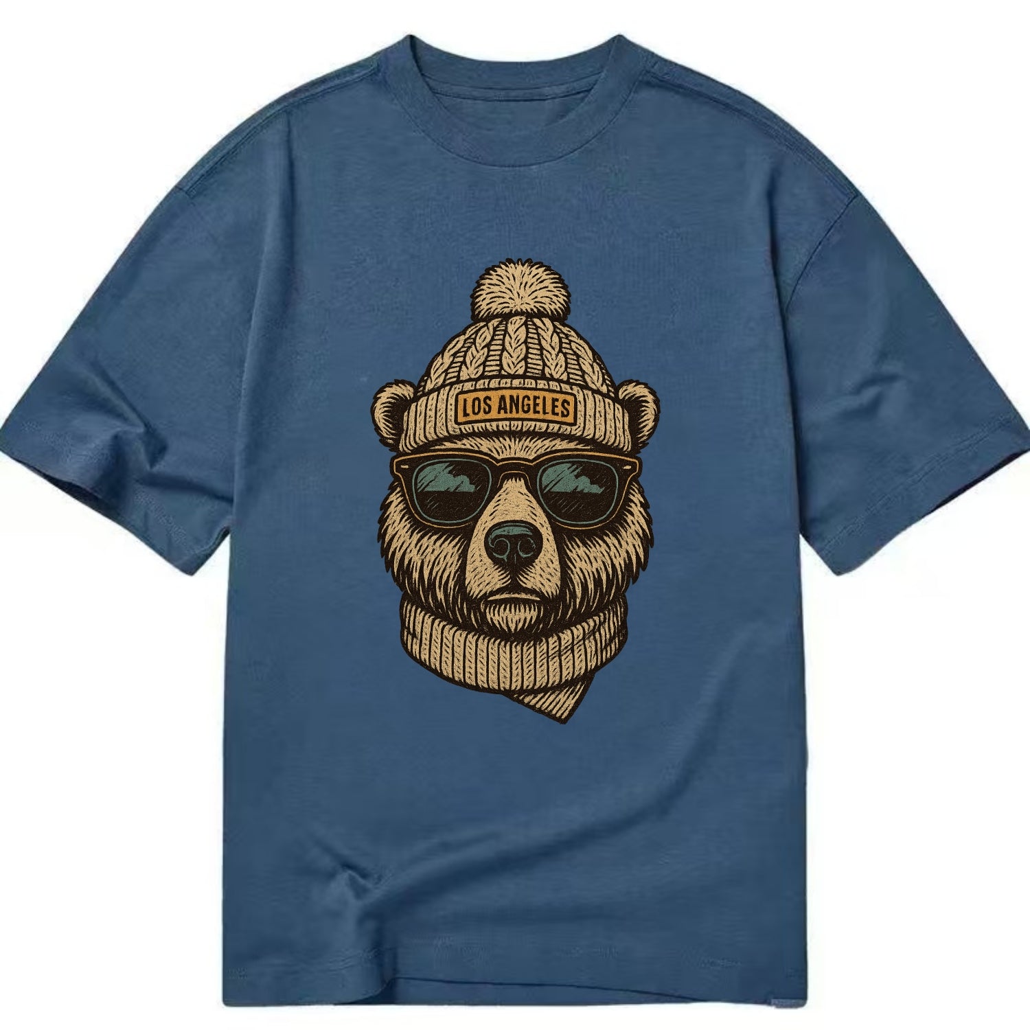 California Grizzly Bear wearing Los Angeles beanie with pom pom and wayfarer - Classic T-shirt - Twilight Navy(Blue)