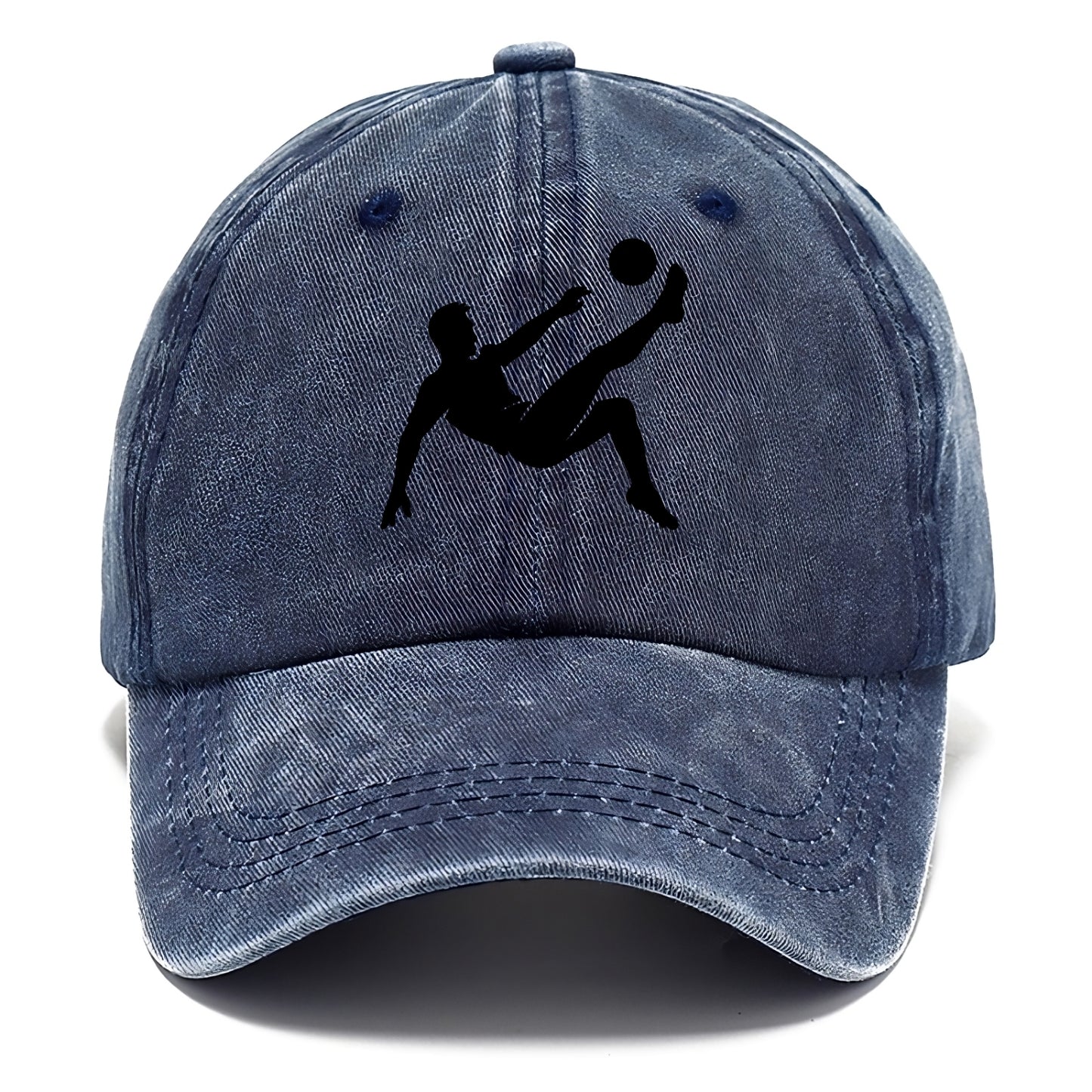 Soccer player kicking ball mid-air - Classic Cap - Twilight Navy(Blue)