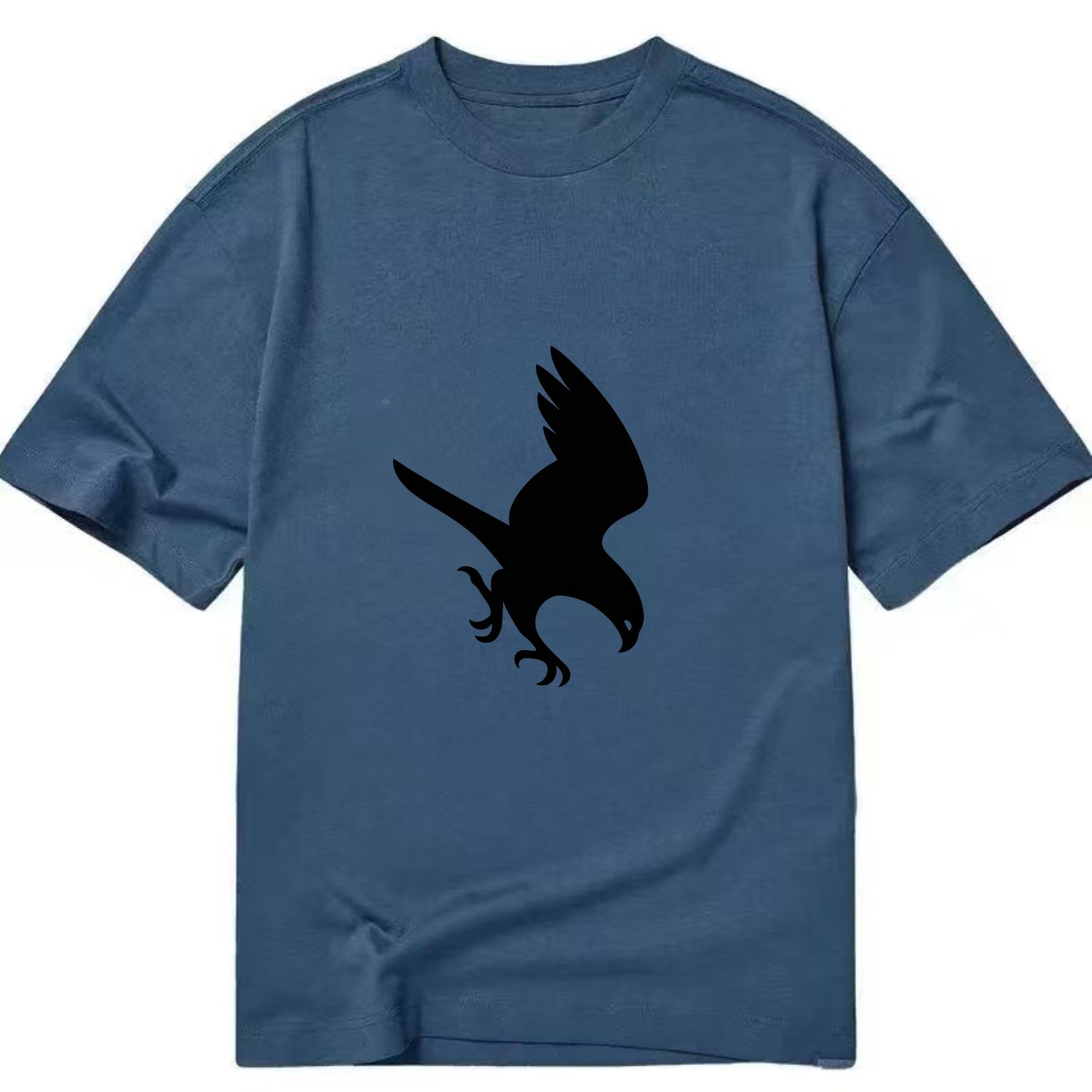 Hawk diving for prey - Classic T-shirt - Twilight Navy(Blue)