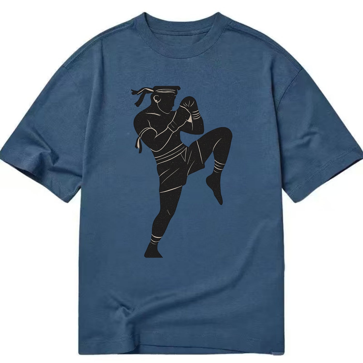 Muay Thai fighter with knee strike - Classic T-shirt - Twilight Navy(Blue)