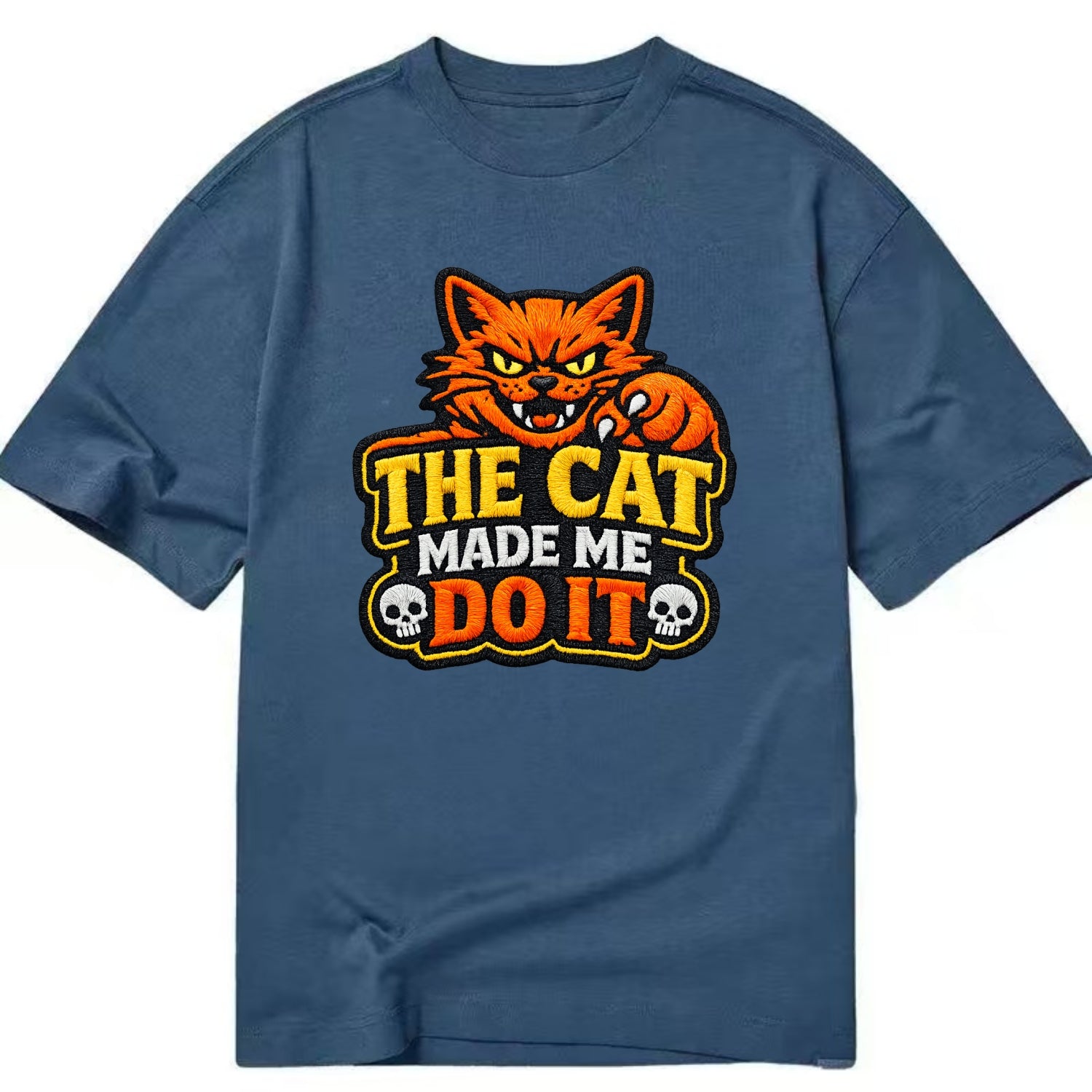 THE CAT MADE ME DO IT - mischievous cat in orange , blame the cat - Classic T-shirt - Twilight Navy(Blue)