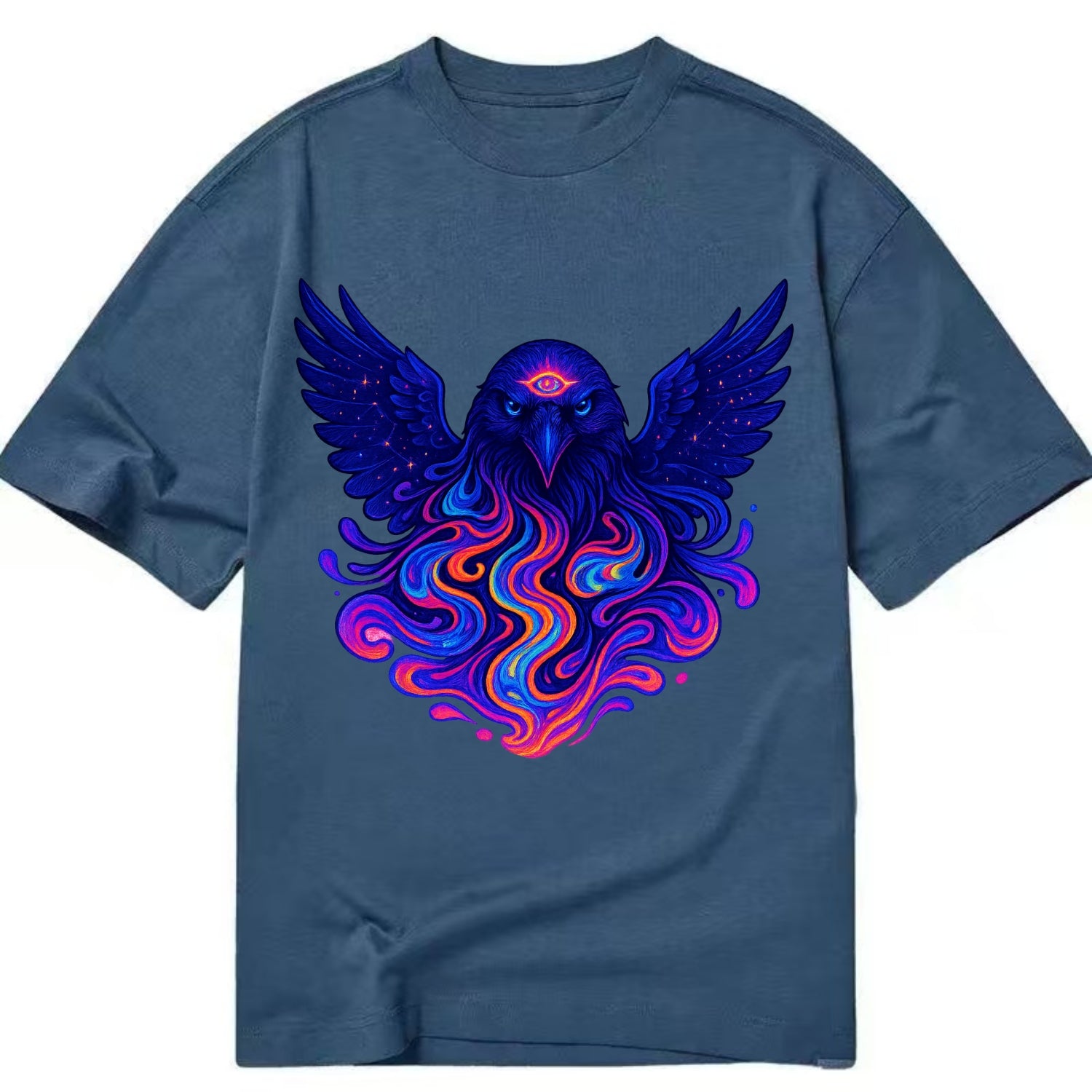 Mysterious raven with feathers showing future visions in neon colors, wings - Classic T-shirt - Twilight Navy(Blue)