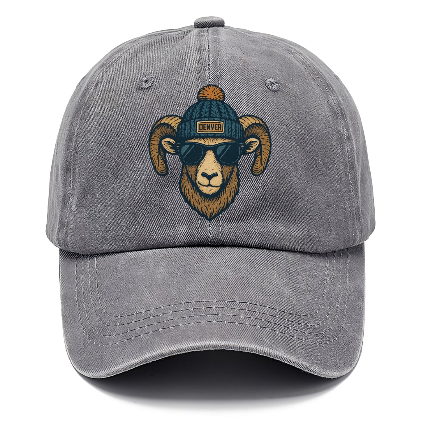 Colorado Rocky Mountain Bighorn Sheep wearing Denver beanie with pom pom and wayfarer - Classic Cap - Urban Haze(Grey)