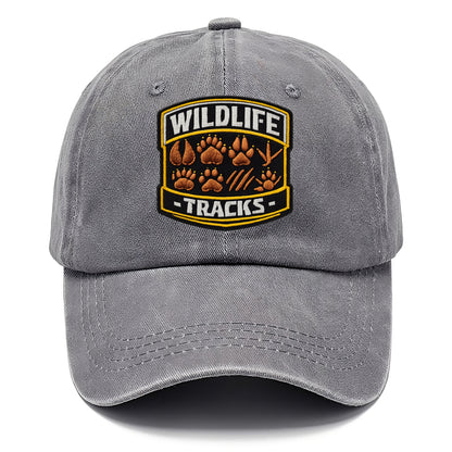 WILDLIFE TRACKS - animal footprints in brown , tracker - Classic Cap - Urban Haze(Grey)